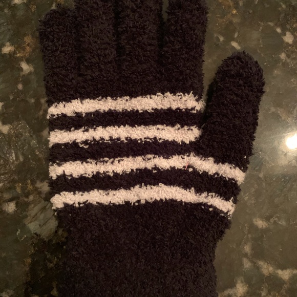 2pair Cabela’s lightweight aloe infused soft glov - Picture 3 of 3